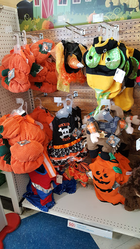 Pet Supply Store «Petco Animal Supplies», reviews and photos, 3860 Elmore Avenue, Davenport, IA 52807, USA