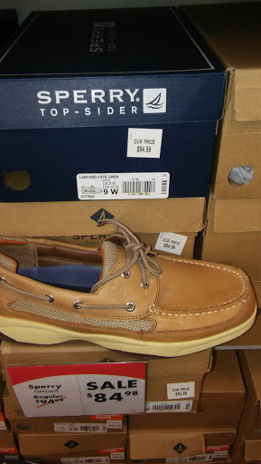 Variety Store «Five Below», reviews and photos, 12250 15 St, Grandview, MO 64030, USA