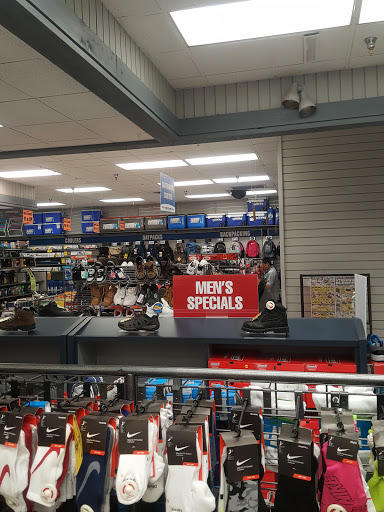 Sporting Goods Store «Big 5 Sporting Goods - Burien», reviews and photos, 125 SW 148th St, Seattle, WA 98166, USA