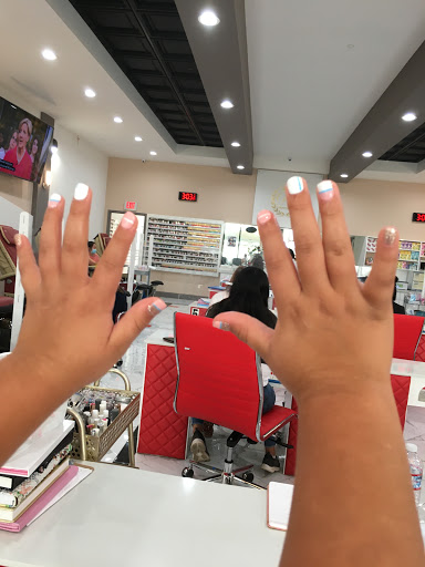 Gilroy Nails image