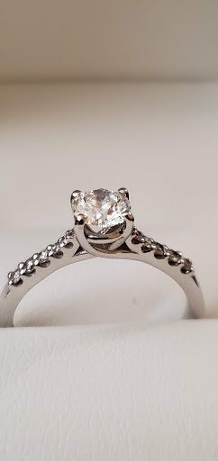 Jewelry Store «Creative Jewelry», reviews and photos, 1510 W Imperial Hwy # E, La Habra, CA 90631, USA