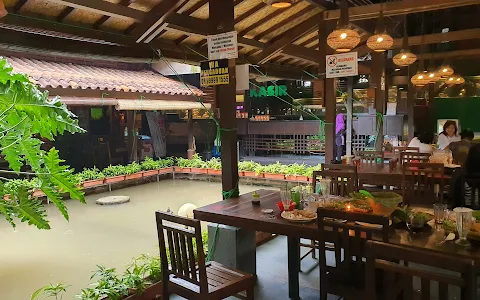 Saung Kuring Sundanese Restaurant image