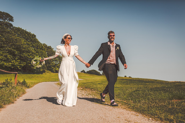 Reviews of Devon Wedding Photographer - U Got The Love in Plymouth - Photography studio