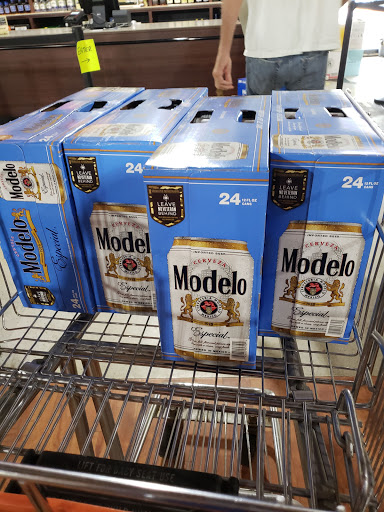 Liquor Store «Chicago Lake Liquors», reviews and photos, 825 E Lake St, Minneapolis, MN 55407, USA