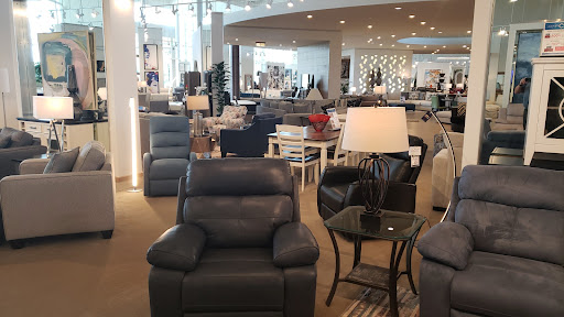 Furniture Store «Rooms To Go Furniture Store - Daytona Beach», reviews and photos, 2375 W International Speedway Blvd, Daytona Beach, FL 32114, USA