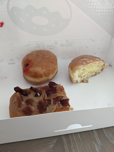 Donut Shop «Kolache Donut Express», reviews and photos, 10110 Woodlands Pkwy #300, Spring, TX 77382, USA