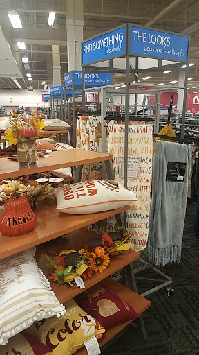 Clothing Store «Burlington Coat Factory», reviews and photos, 30 W Rand Rd, Arlington Heights, IL 60004, USA