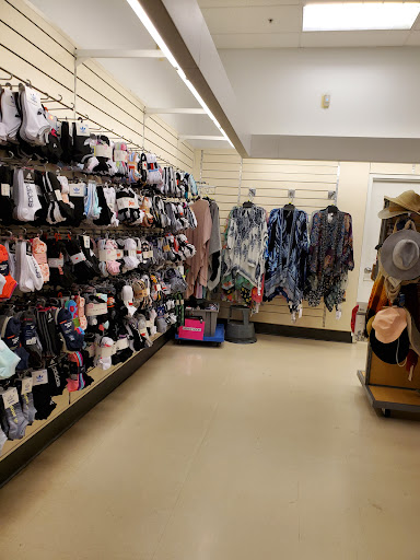 Department Store «Marshalls», reviews and photos, 550 Kinderkamack Rd, Emerson, NJ 07630, USA