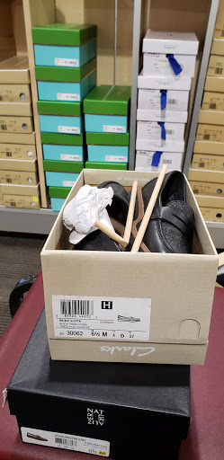 Shoe Store «DSW Designer Shoe Warehouse», reviews and photos, 5518 Leesburg Pike, Falls Church, VA 22041, USA