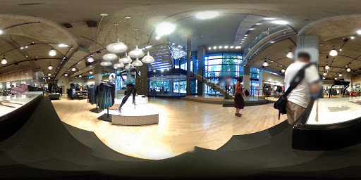 Sporting Goods Store «Nike Seattle», reviews and photos, 1500 6th Ave, Seattle, WA 98101, USA