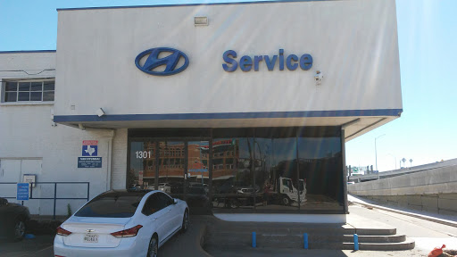 Hyundai Dealer «Van Hyundai», reviews and photos, 1301 S Interstate 35E, Carrollton, TX 75006, USA