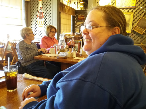 American Restaurant «Cracker Barrel Old Country Store», reviews and photos, 84 Adams Rd, Corbin, KY 40701, USA