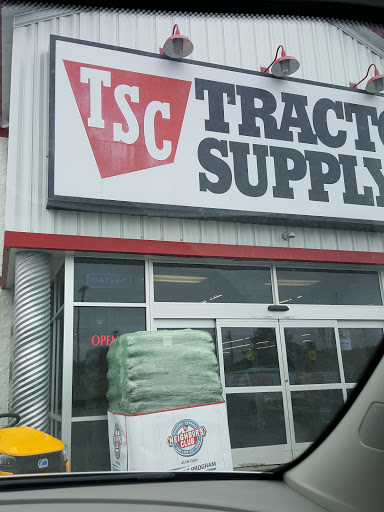 Home Improvement Store «Tractor Supply Co.», reviews and photos, 1161 Broadway, Bangor, ME 04401, USA