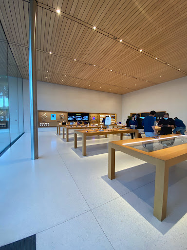 Computer Store «Apple Waterside Shops», reviews and photos, 5555 Tamiami Trail N, Naples, FL 34108, USA