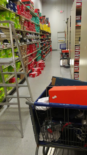 Sporting Goods Store «Academy Sports + Outdoors», reviews and photos, 5400 Brodie Ln, Sunset Valley, TX 78745, USA