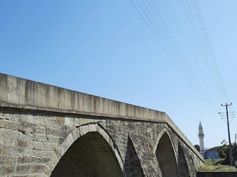 Valide Sultan Köprüsü