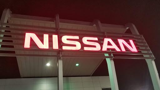 Car Dealer «Hall Nissan Chesapeake», reviews and photos, 3417 Western Branch Blvd, Chesapeake, VA 23321, USA