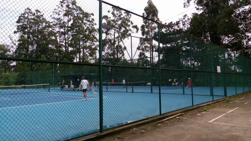 Sân Quần vợt thanh thiếu niên