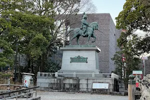 Statue of Yamauchi Kazutoyo image