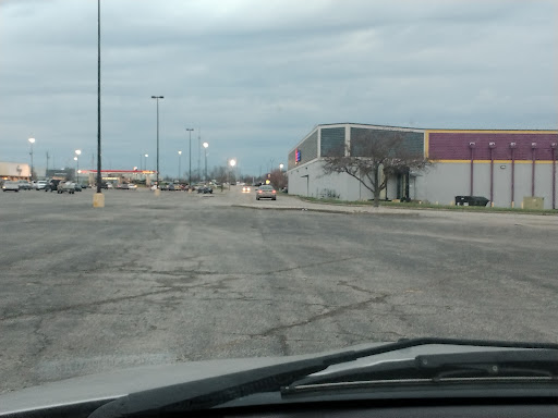 Shopping Mall «River Pointe Mall», reviews and photos, 401 E Clifty Dr, Madison, IN 47250, USA