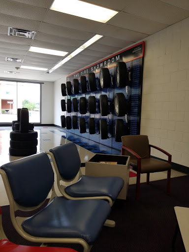 Tire Shop «Firestone Complete Auto Care», reviews and photos, 205 10th St SE, Cedar Rapids, IA 52403, USA