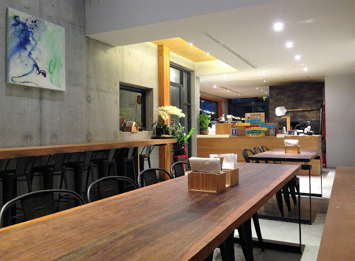 文七53手工柴燒窯烤披薩