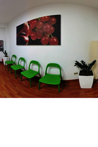 Commenti e recensioni di Studio Dentistico Dott. Montecarlo, Francesco