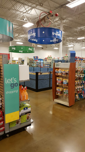 Pet Supply Store «PetSmart», reviews and photos, 4061 Miller Rd, Flint, MI 48507, USA
