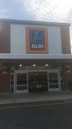 Supermarket «ALDI», reviews and photos, 3804 Fishcreek Rd, Stow, OH 44224, USA