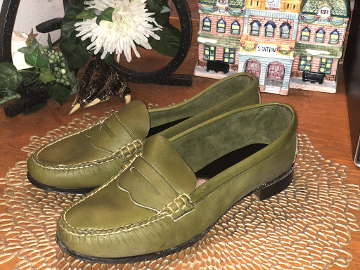 Shoe Store «Off Broadway Shoe Warehouse», reviews and photos, 1125 Woodruff Rd #400, Greenville, SC 29607, USA