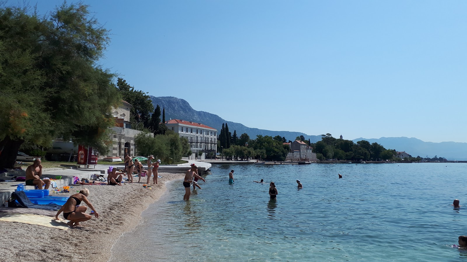 Sumica beach'in fotoğrafı imkanlar alanı