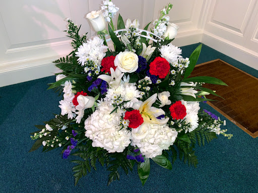 Florist «Whiteville Florist», reviews and photos, 500 S Madison St, Whiteville, NC 28472, USA