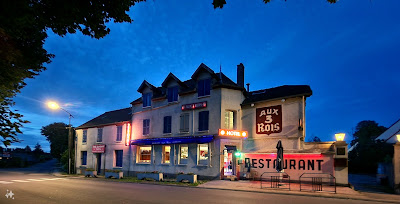 Café Hôtel AUX 3 ROIS à Pont-sur-Yonne