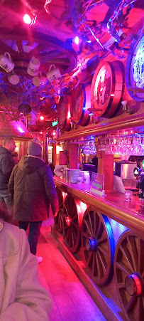 Atmosphère du Restaurant de la Taverne des Deux Augustins à Étretat - n°2