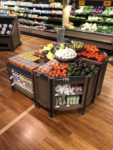 Grocery Store «Food Lion», reviews and photos, 5227 Waterway Dr, Dumfries, VA 22025, USA