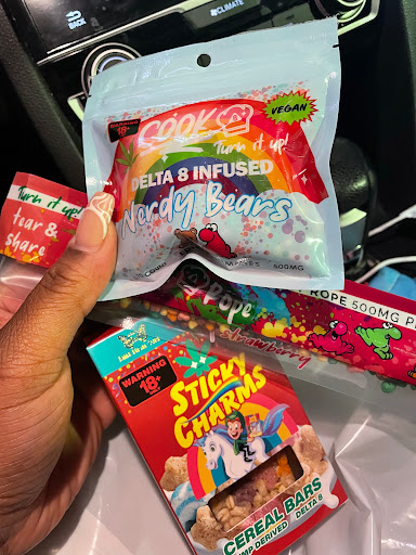 Tobacco Shop «Vape Cabin- Smoke Shop & Hookah Lounge», reviews and photos, 1956 Duluth Hwy Suite B106, Lawrenceville, GA 30043, USA