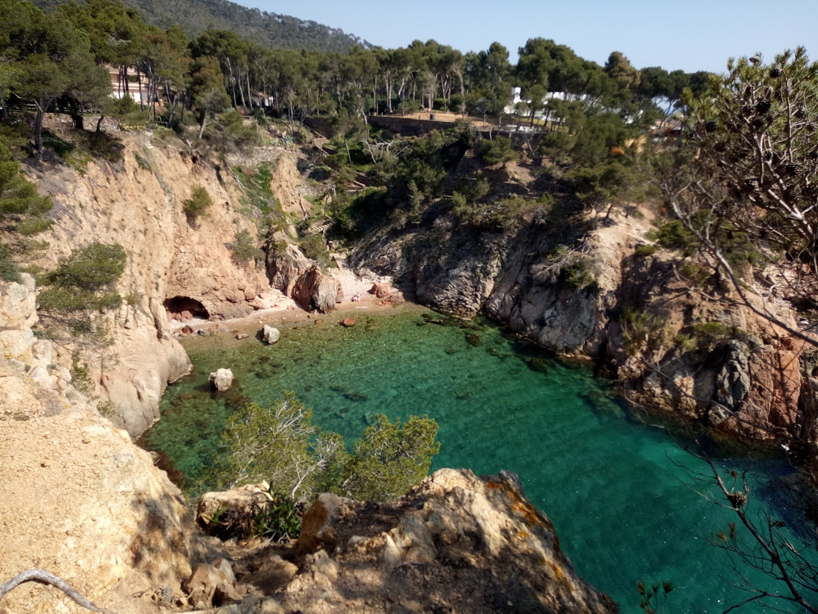 Foto van Cala Corbs met turquoise puur water oppervlakte