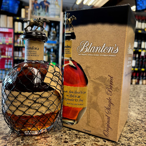 Liquor Store «Heights Liquor», reviews and photos, 643 E 11th St, Houston, TX 77008, USA