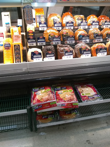 Grocery Store «Meijer», reviews and photos, 13000 Middlebelt Rd, Livonia, MI 48150, USA