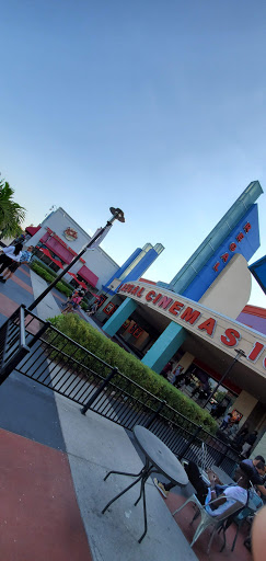 Movie Theater «Regal Cinemas The Loop 16 & RPX», reviews and photos, 3232 N John Young Pkwy, Kissimmee, FL 34741, USA