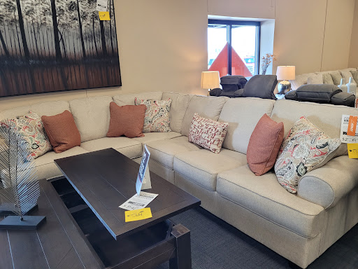 Furniture Store «Furniture and Mattress Warehouse», reviews and photos, 12386 Felch St, Holland, MI 49424, USA