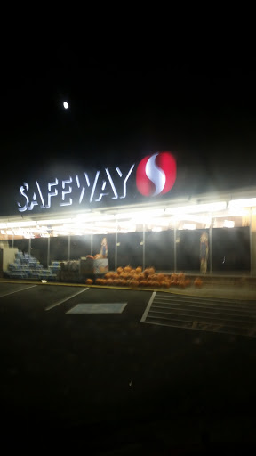 Grocery Store «Safeway», reviews and photos, 155 E 1st St, Coquille, OR 97423, USA