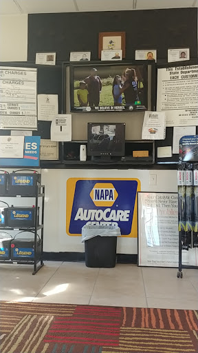 Brake Shop «Mad Hatter Auto Repair», reviews and photos, 14 Cranbrook Dr, Enfield, CT 06082, USA