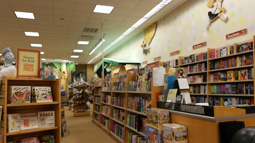 Book Store «Barnes & Noble Booksellers Clackamas Town Ctr Mall», reviews and photos, 12000 SE 82nd Ave, Portland, OR 97086, USA