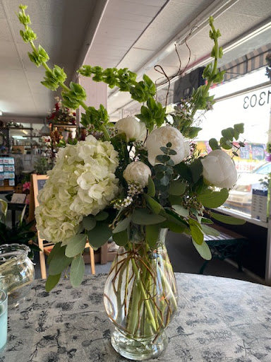 Florist «Tropical Interiors Florist», reviews and photos, 1303 53rd Ave W, Bradenton, FL 34207, USA