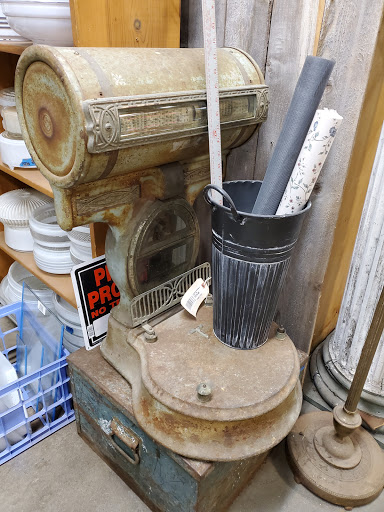 Architectural Salvage Store «Earthwise Architectural Salvage», reviews and photos, 628 E 60th St, Tacoma, WA 98404, USA