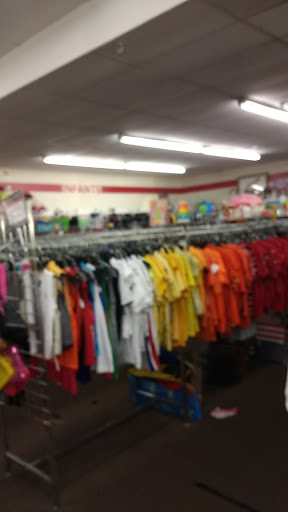 Thrift Store «The Salvation Army Family Store & Donation Center», reviews and photos, 605 S Opdyke Rd, Auburn Hills, MI 48326, USA