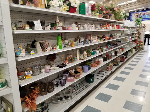 Non-Profit Organization «Southern Oregon Goodwill Retail Store», reviews and photos