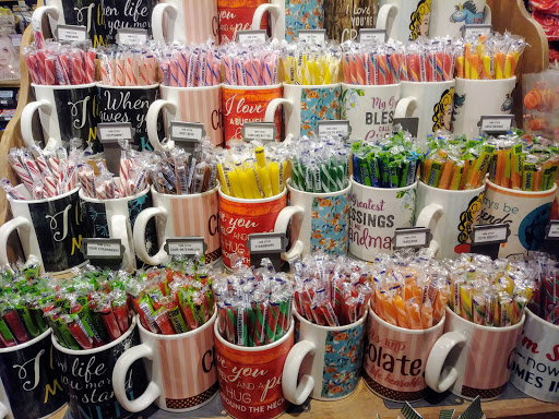 American Restaurant «Cracker Barrel Old Country Store», reviews and photos, 475 Rivers Edge Dr, Milford, OH 45150, USA