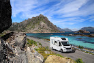 AVIS Car-Away Aix-Marseille : Location de camping-cars et vans aménagés / Motorhome rental Bouc-Bel-Air
